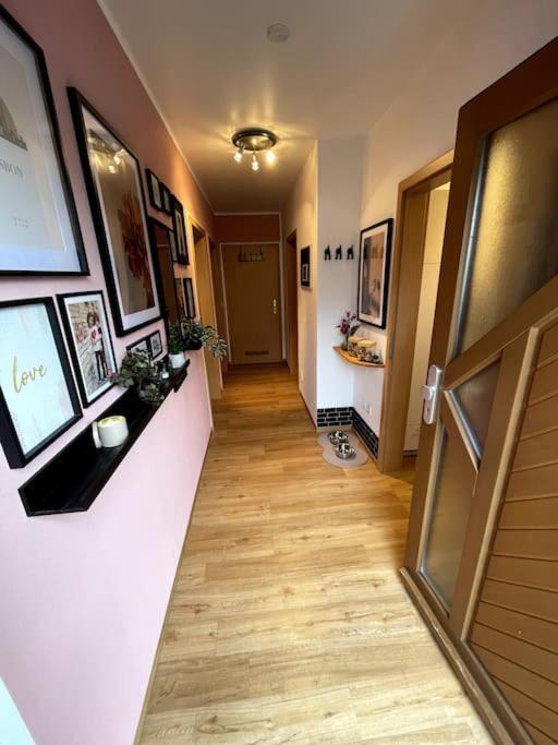 Cozy Wilkipartment Bis 4 Pers - Hund - Netflix - Wlan - Wintergarten - Coffeebar - Popcorn Verl Eksteriør billede
